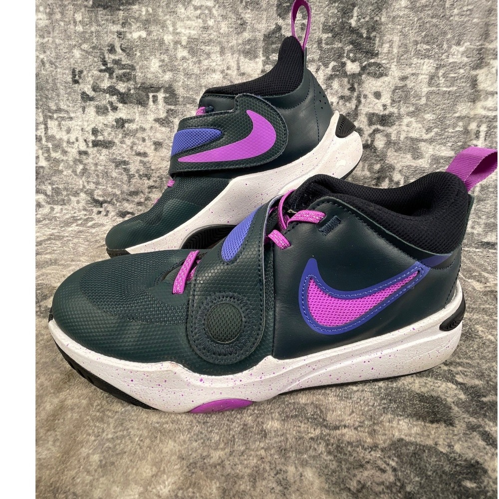 Nike Team Hustle D 11 Basketball Shoes Youth 7Y Jungle Green Fuchsia Strap